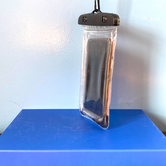 📱Waterproof Case for IPhone 11📱 - Picture 2 of 5